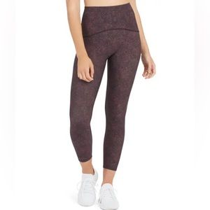 Spanx Booty Boost 7/8 leggings. NWT Speckled Plum. Size S/P
